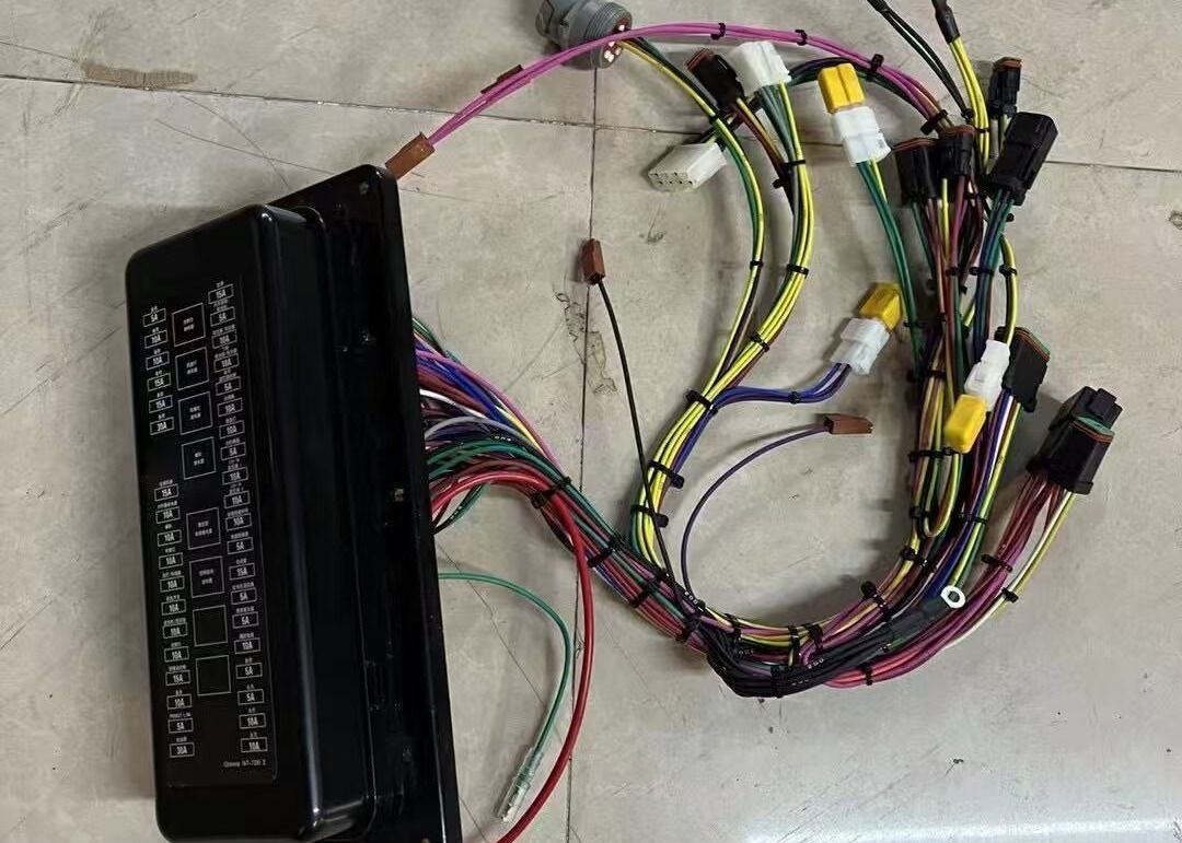 E320C खुदाई के लिए वायरिंग हार्नेस के साथ 183-1000 फ़्यूज़ बॉक्स 163-6740